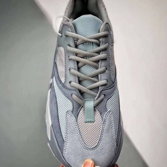 yeezy 700 windrunner